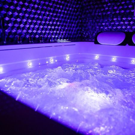 Suite Glamour & Spa Dijon Exterior photo